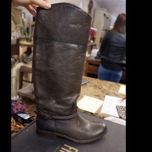 Frye Mellissa Sean Taul