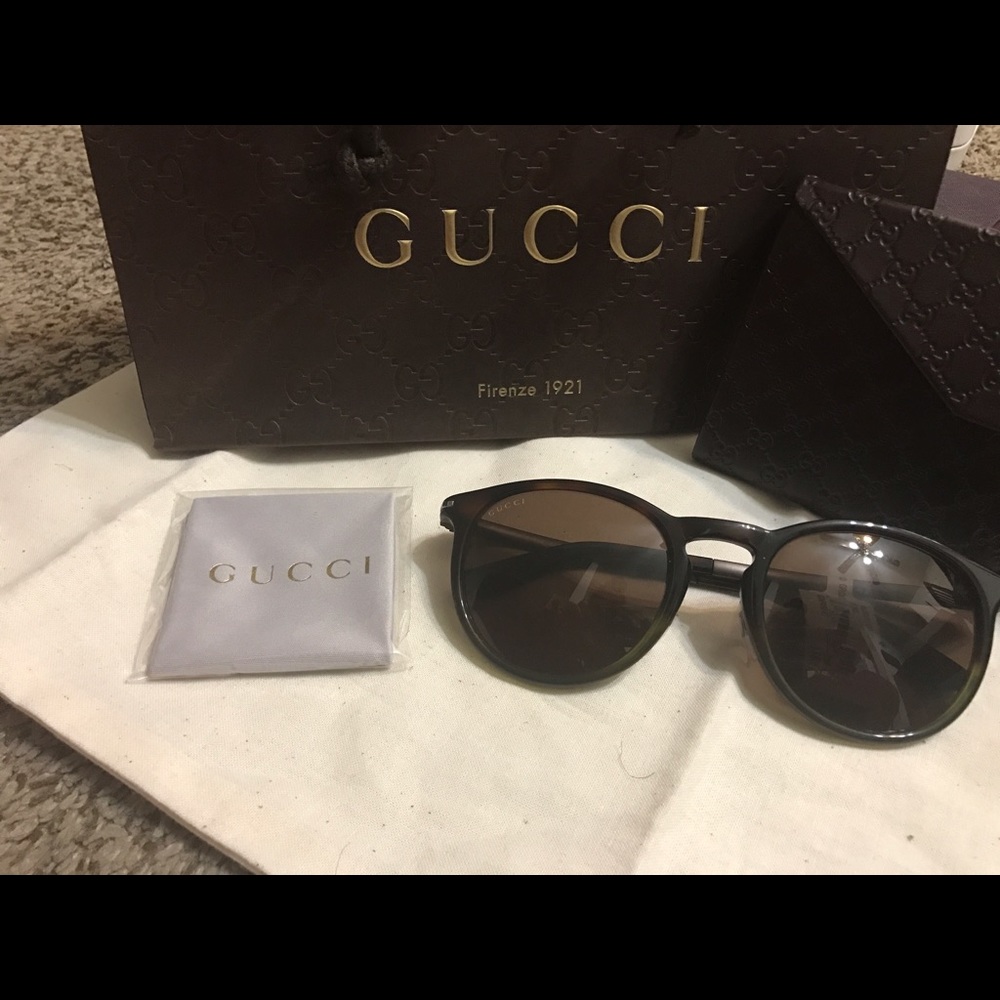 Gucci unisex sunglasses
