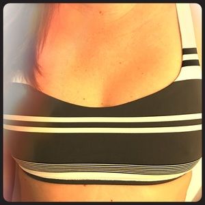 Lululemon Free To Be Grey White Stripe size 6