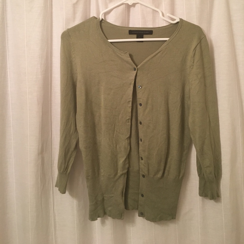 Light green 3/4 sleeve cardigan
