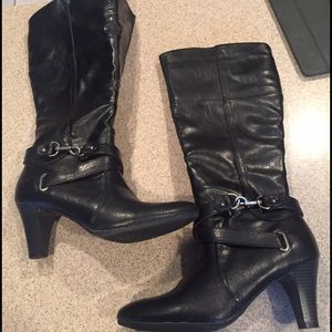 Life stride brand- Below the knee hight.