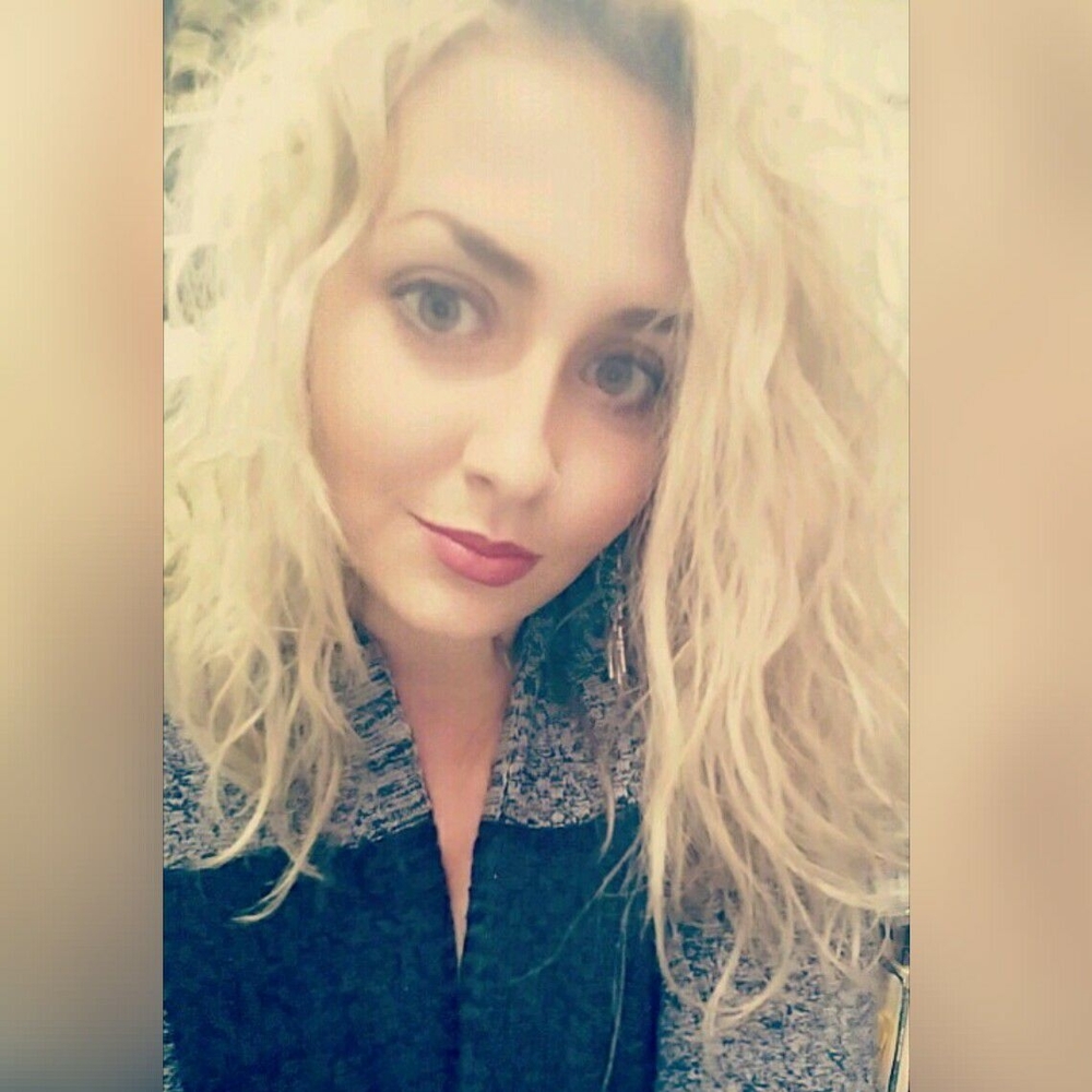 Meet your Posher, Kacey