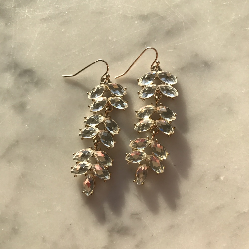 Gorgeous sparkle dangle earrings!
