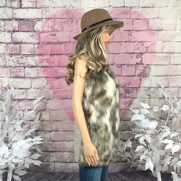 NWOT!! Almost Famous Faux Fur Vest - Picture 2 of 4