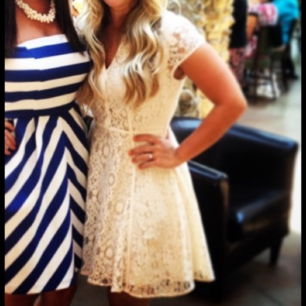 Creme LC Women's Cocktail dress, A line. Size 6