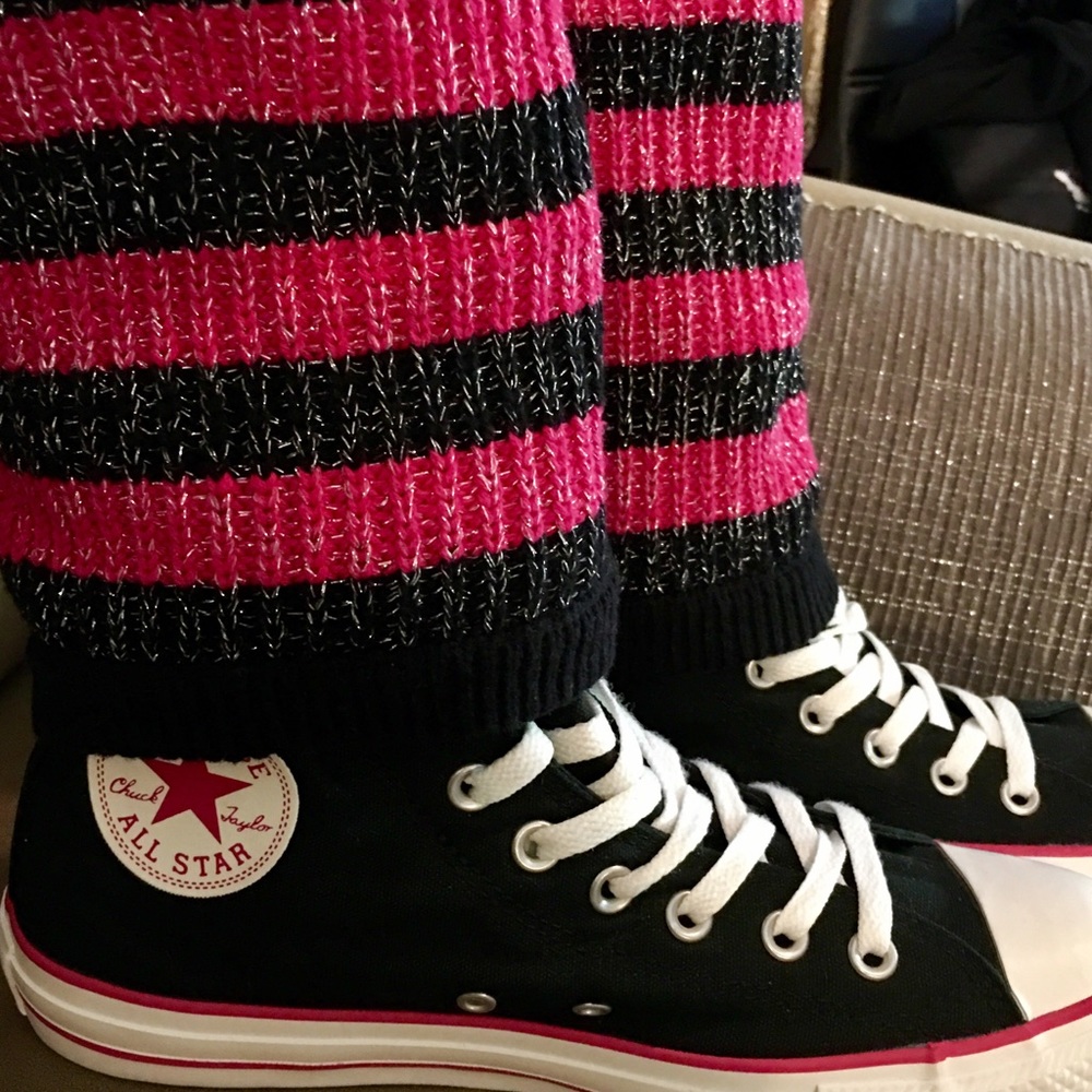 SOLD!! Converse All Star High Top w/leg Warmer