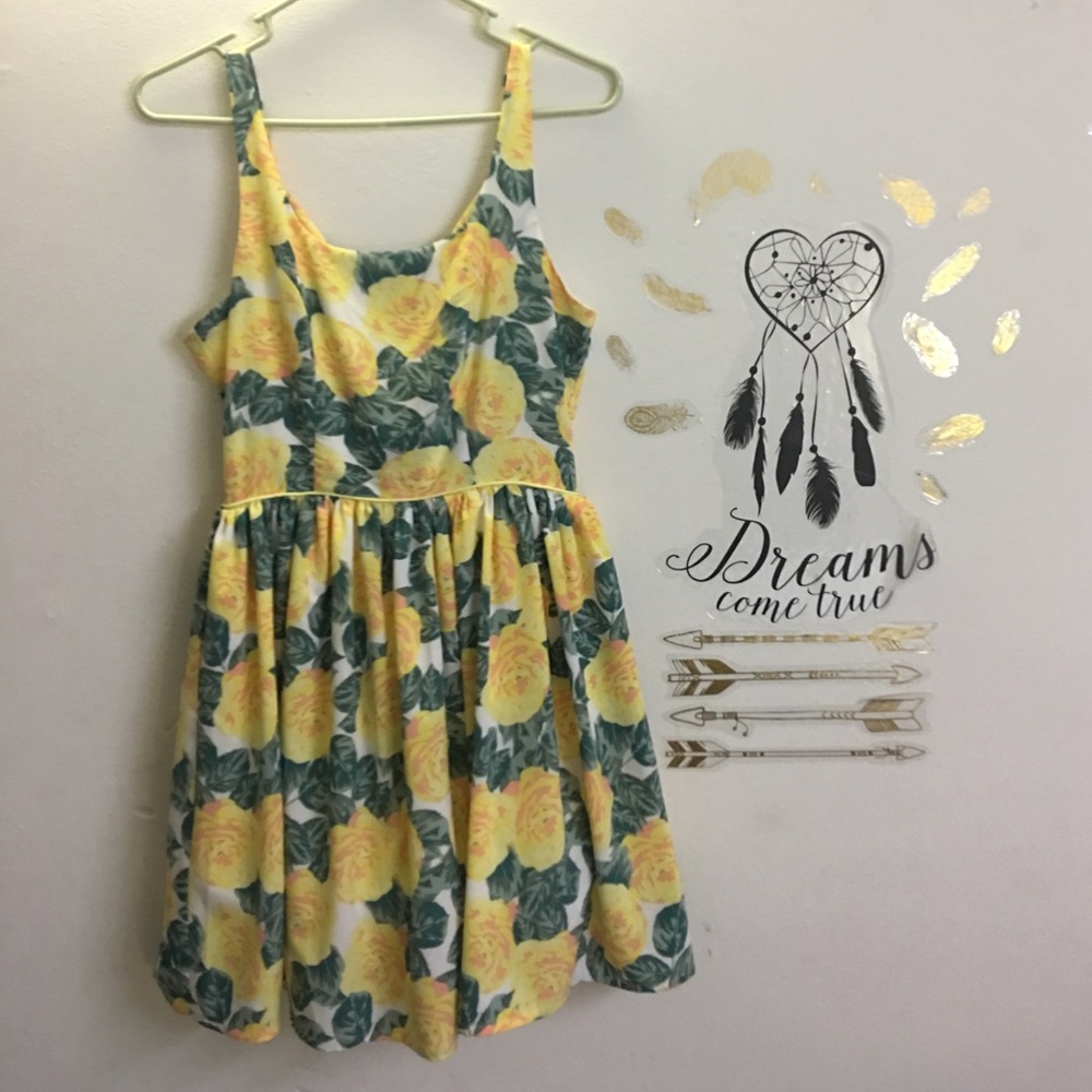 Floral dress (yellow rose)