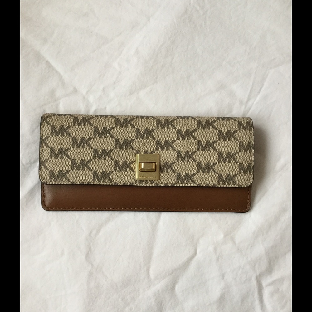 Michael Kors Large Wallet NWT