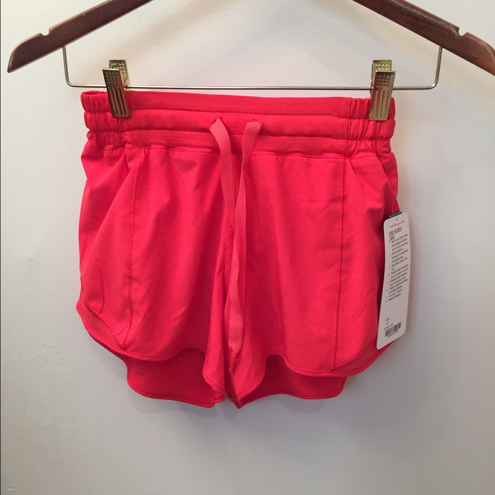 Lululemon Hotty Hot Short long 4"