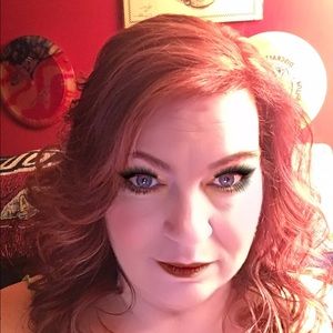 Meet your Posher, Daphne