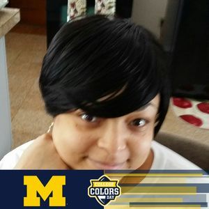 Meet your Posher, Monique