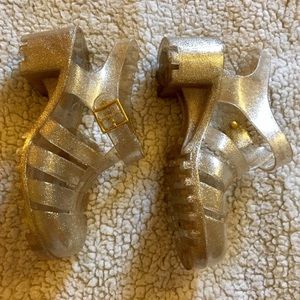 ☀️ Shiek Gold Platform Jellies ⭐️