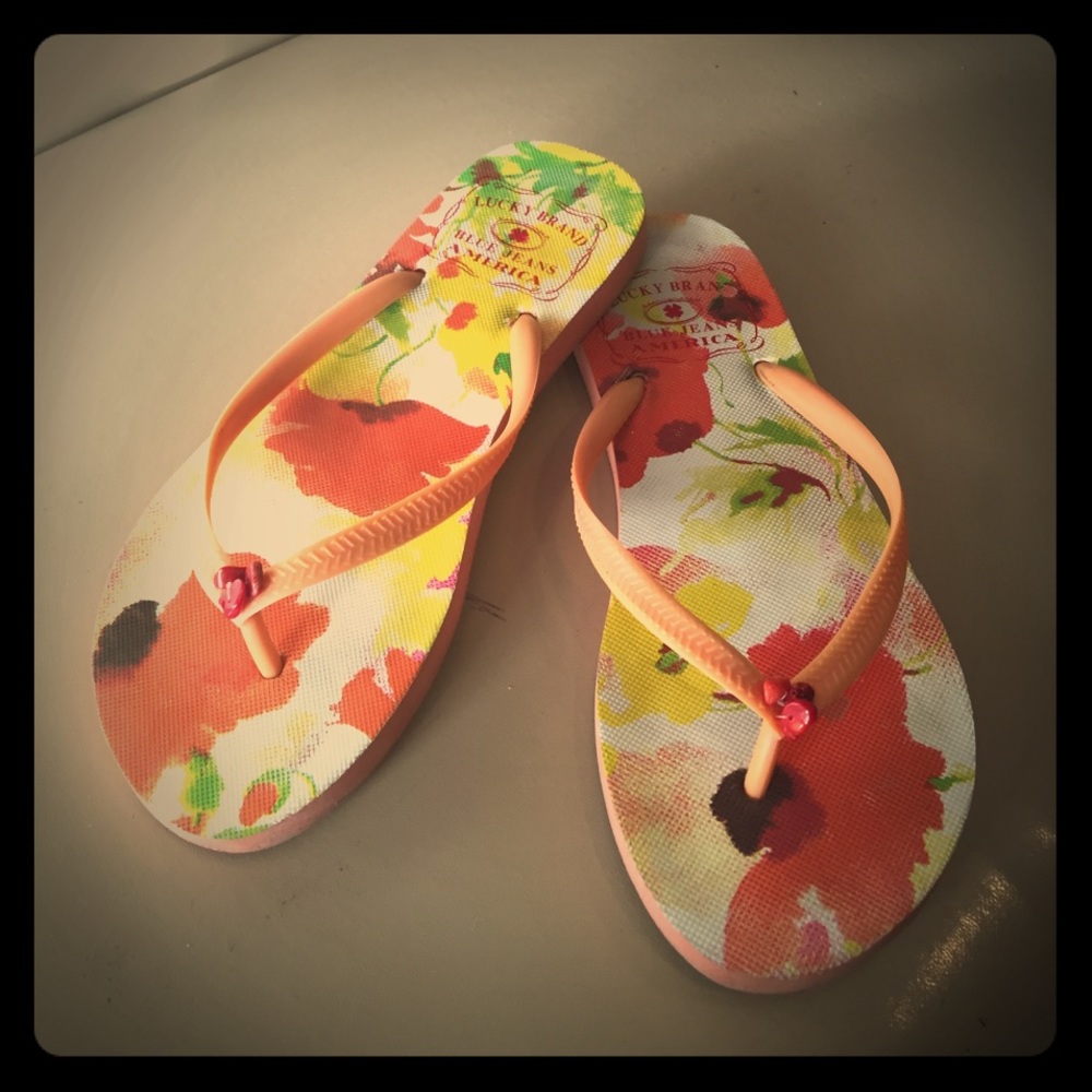 Floral Lucky Brand Flip Flops Size 7-7.5