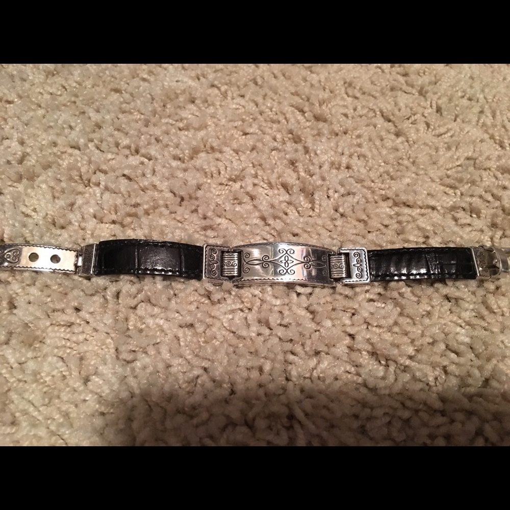 Various jewelry pieces