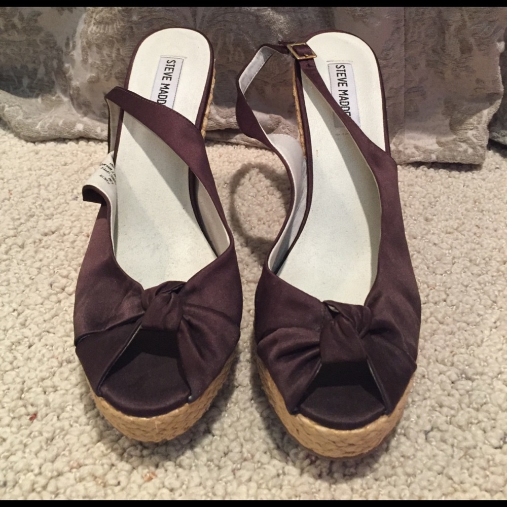 ❗️REDUCED❗️Steve Madden Brown Satin Wedges