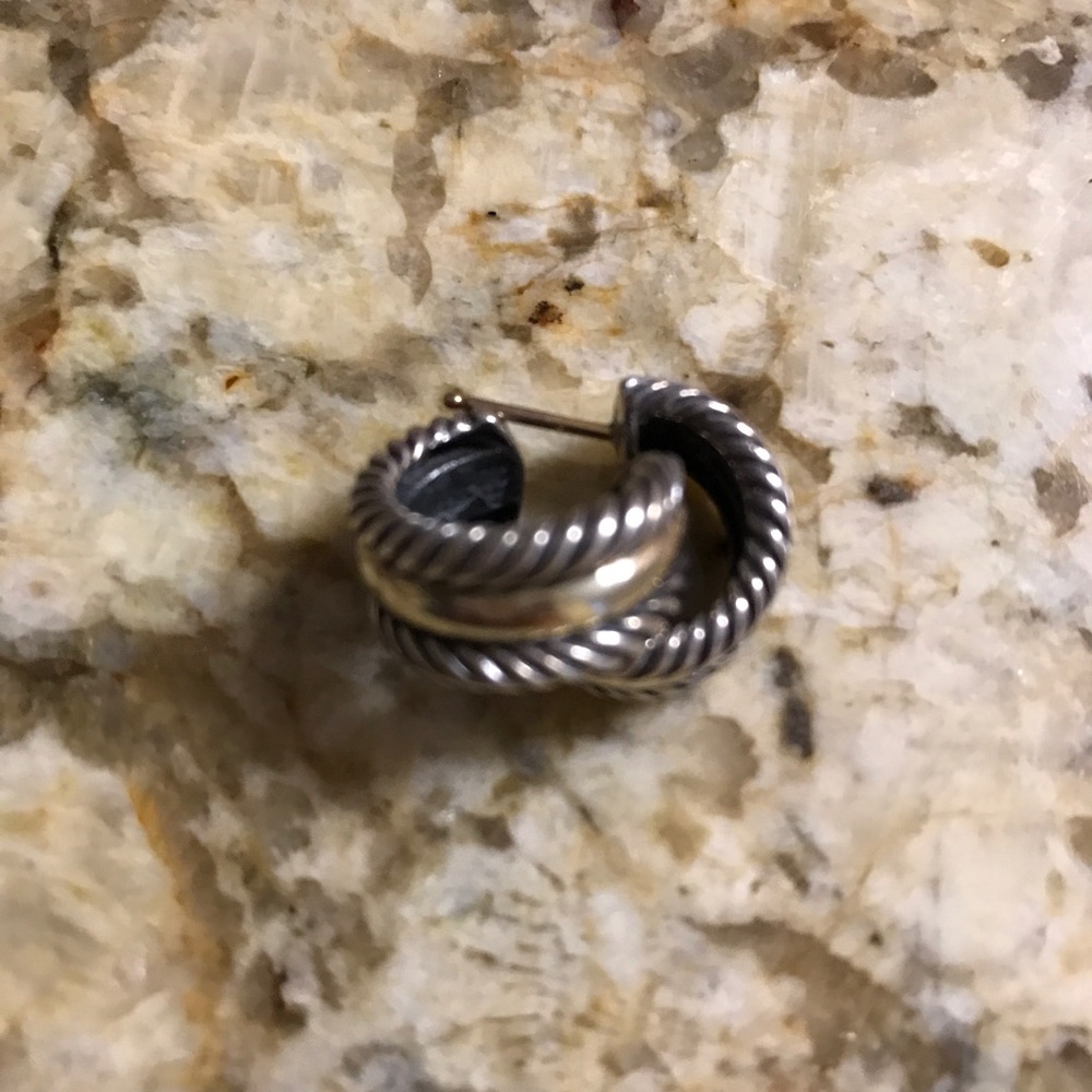 Authentic David Yurman cable classic earrings