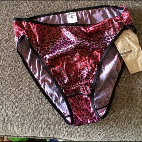 Underwear/Panties NWT 2000s - Picture 4 of 4