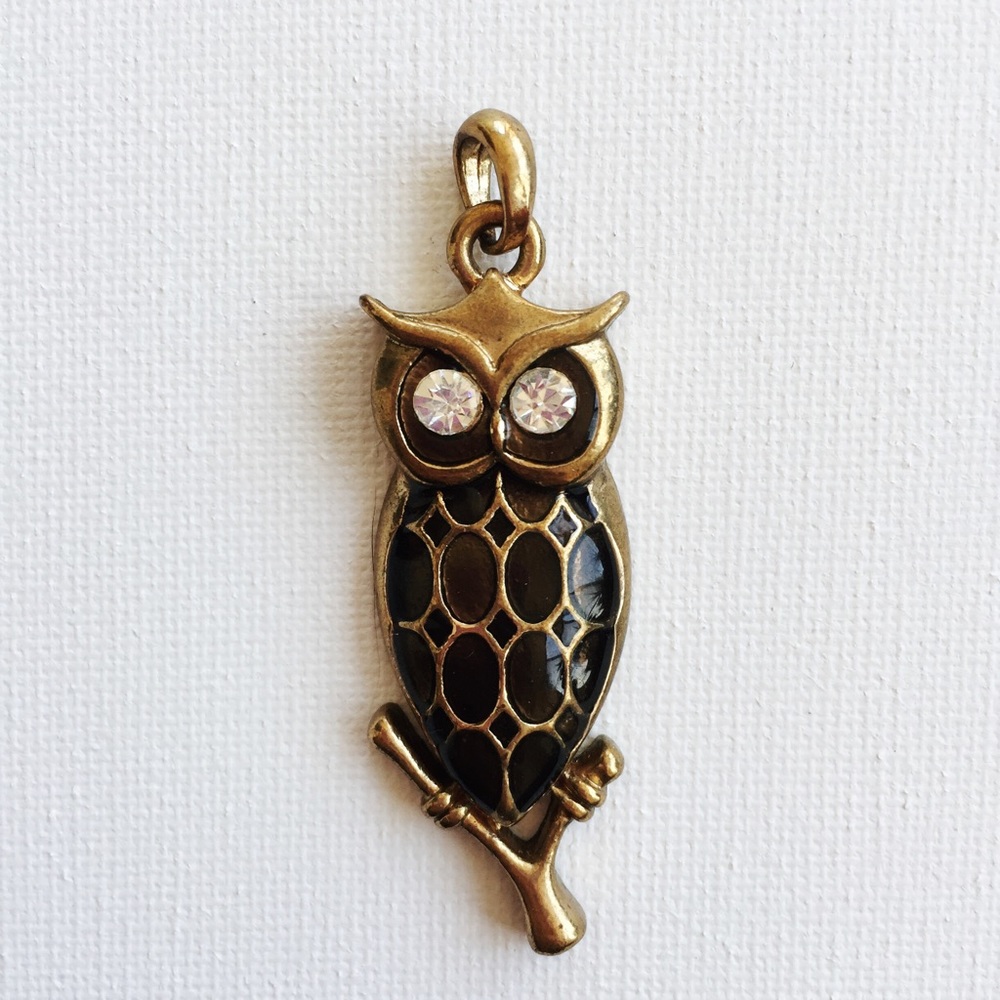 Owl Pendant w Gem Eyes