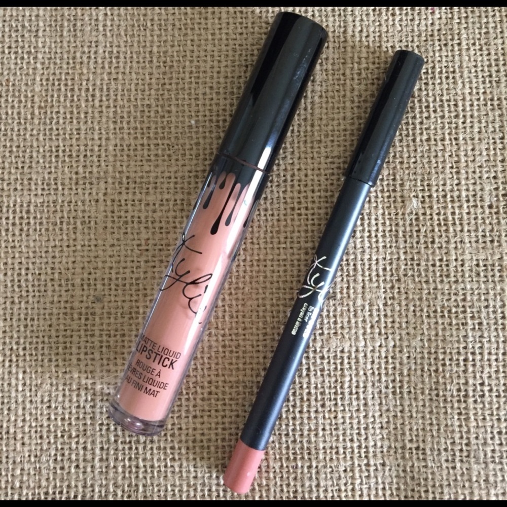 Exposed Kylie Lip Set Authentic