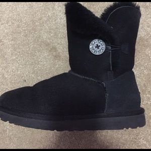 Black Ugg Bailey button boots