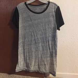 Almost new Black and gray American eagle t shirt
