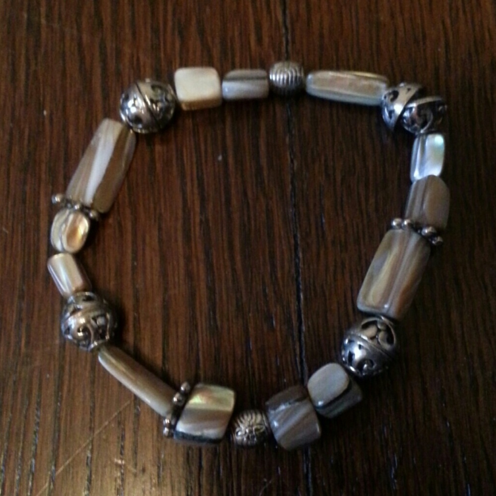 Premier Designs Stretch Bracelet sand shell color
