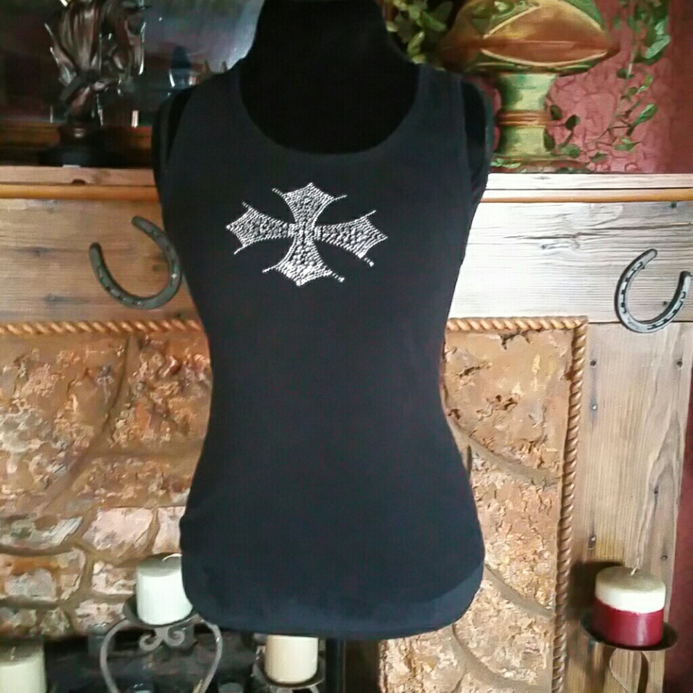 PRETTY TANK TOP
