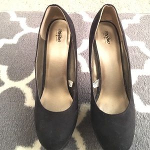 Mossimo Black high heels Suede 4 in