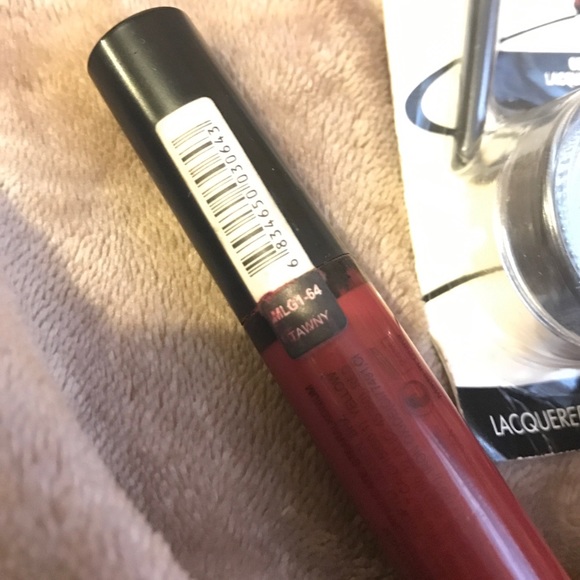 Makeup bundle! - Picture 3 of 3