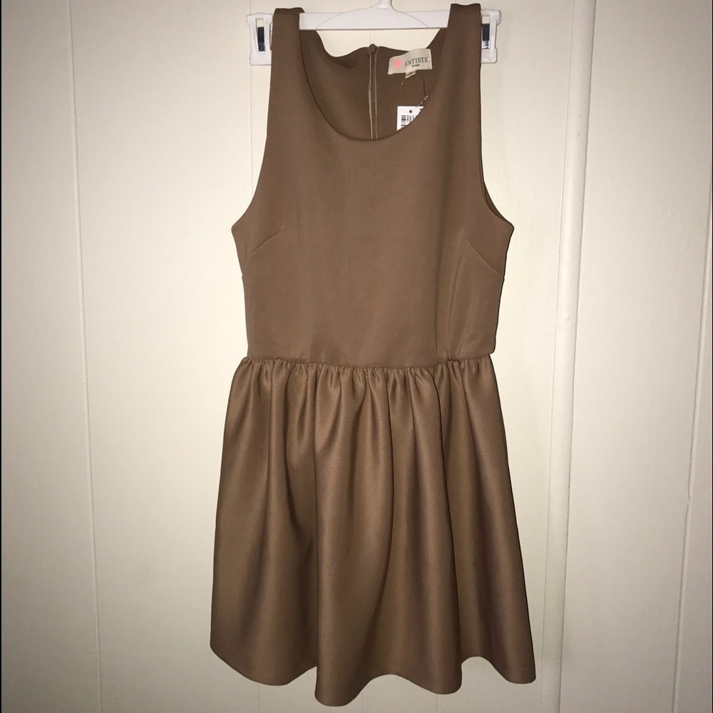 Foreign Exchange L'atiste Nude / Taupe Dress