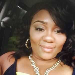 Meet your Posher, Dee