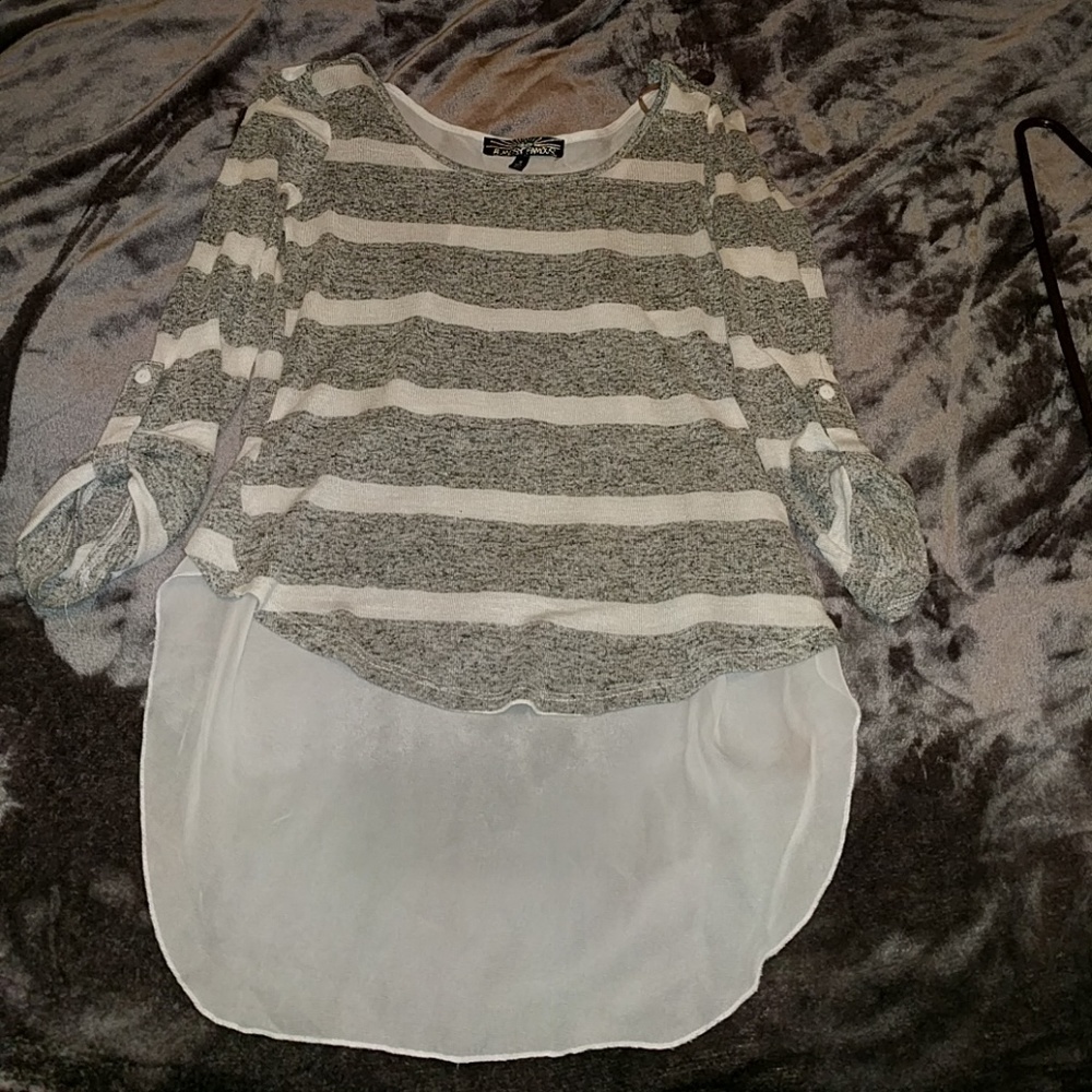 Almost Famous blouse