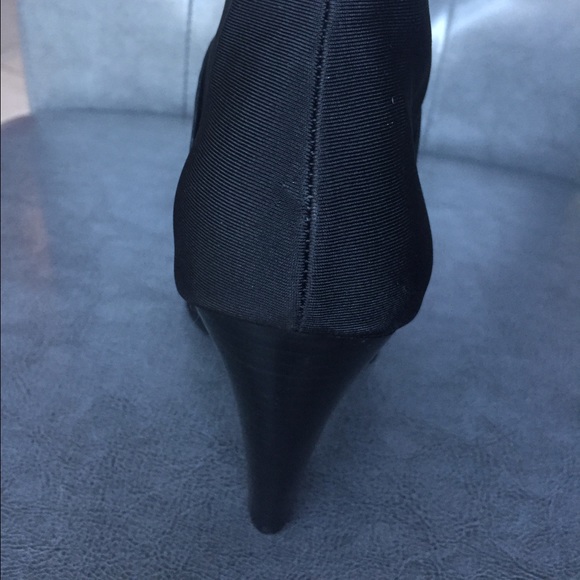 New Calvin Klein strappy heels - Picture 4 of 4