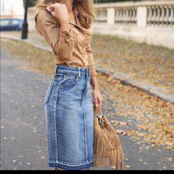 H&M Tops - H & M caramel suede blouse size 6
