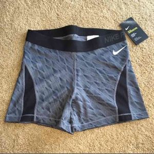 NWT Nike pro hypercool shorts