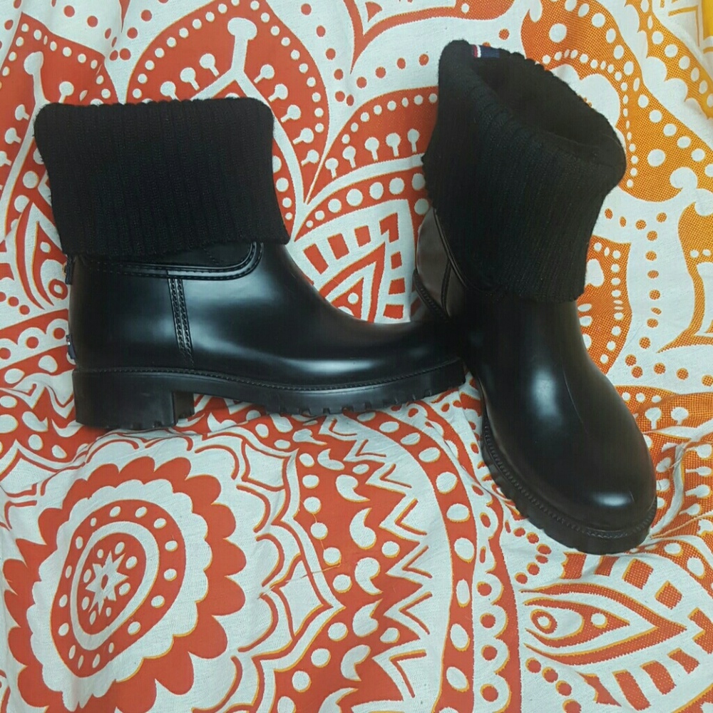 Simple Black Winter & Rain Boots