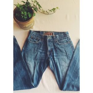Levi's Slim Straight 514 jeans