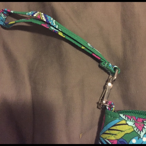 ❌❌SOLD❌❌on EBAY❌❌Bradley Zip Around Wristlet - Picture 3 of 4