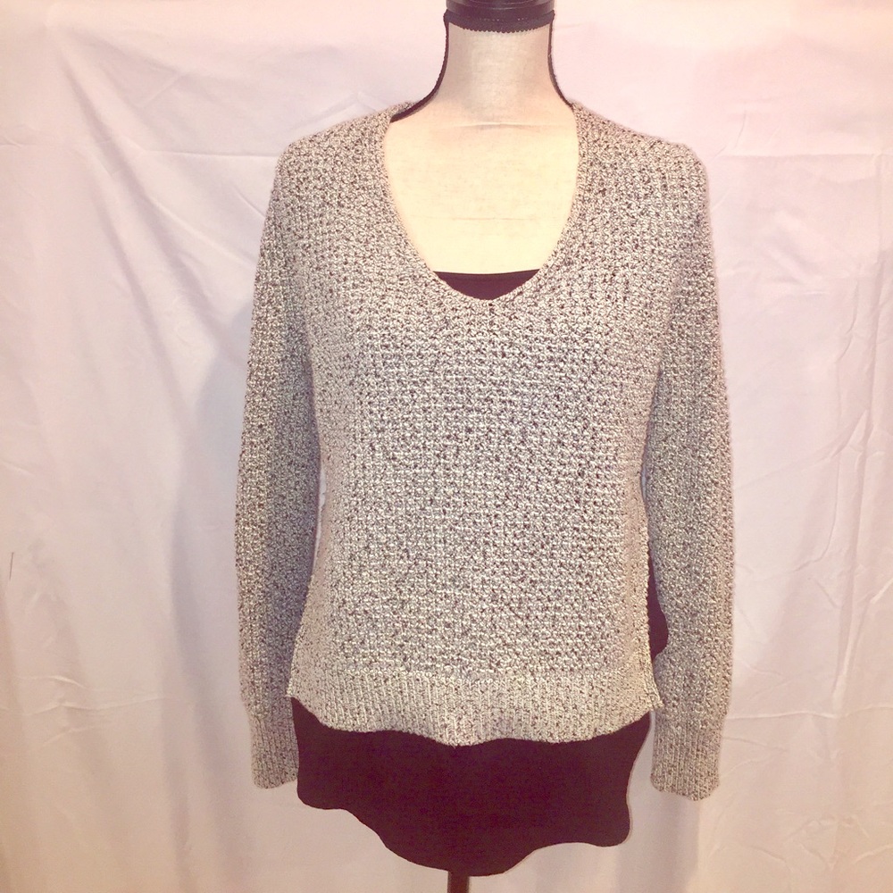 Banana Republic Hi/Low V-Neck Black White Sweater