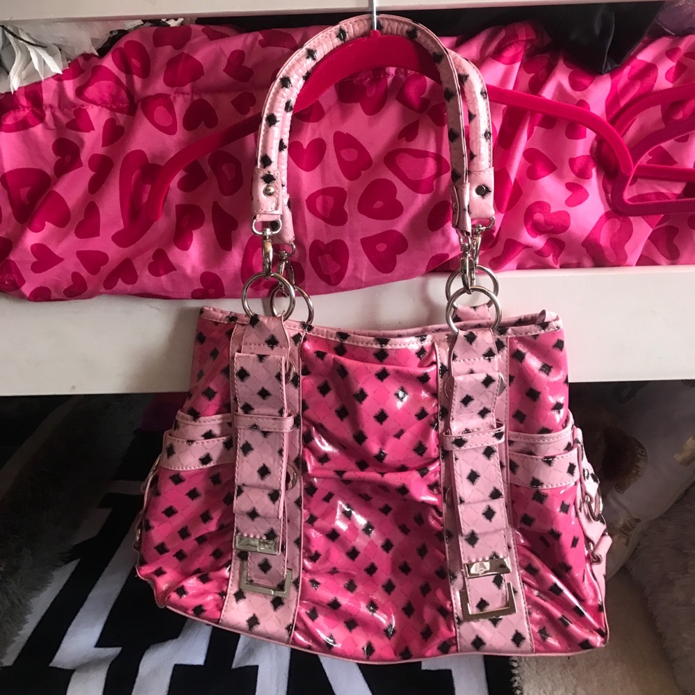 purse, holds plenty and light weight