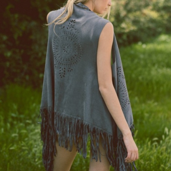 Bohemian Tassel Vest - Picture 2 of 6