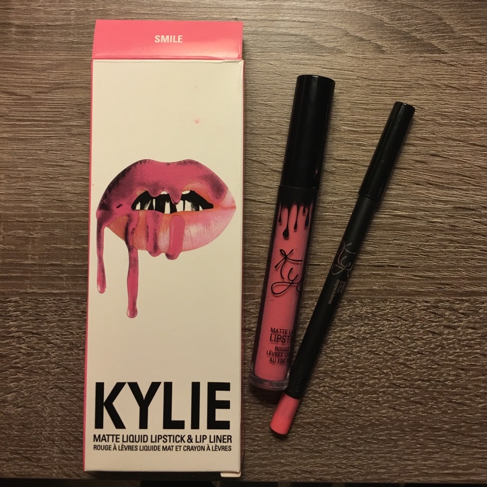 💕 Smile Lip Kit Kylie Cosmetics 💕