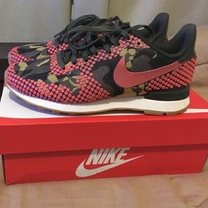 Nike Women's Internationalist Jacquard Camo