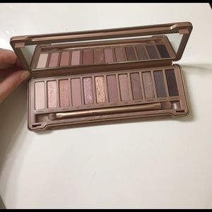 Barely touched Naked 3 palette