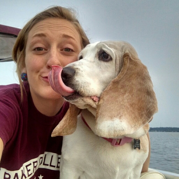 Meet your Posher, Alyssa - Picture 3 of 5