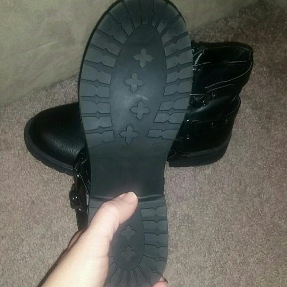 Bongo Booties - Picture 2 of 3