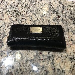 Michael Kors black wallet***will consider exchange