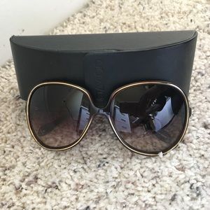 Oliver People Casandra Round sunglasses.