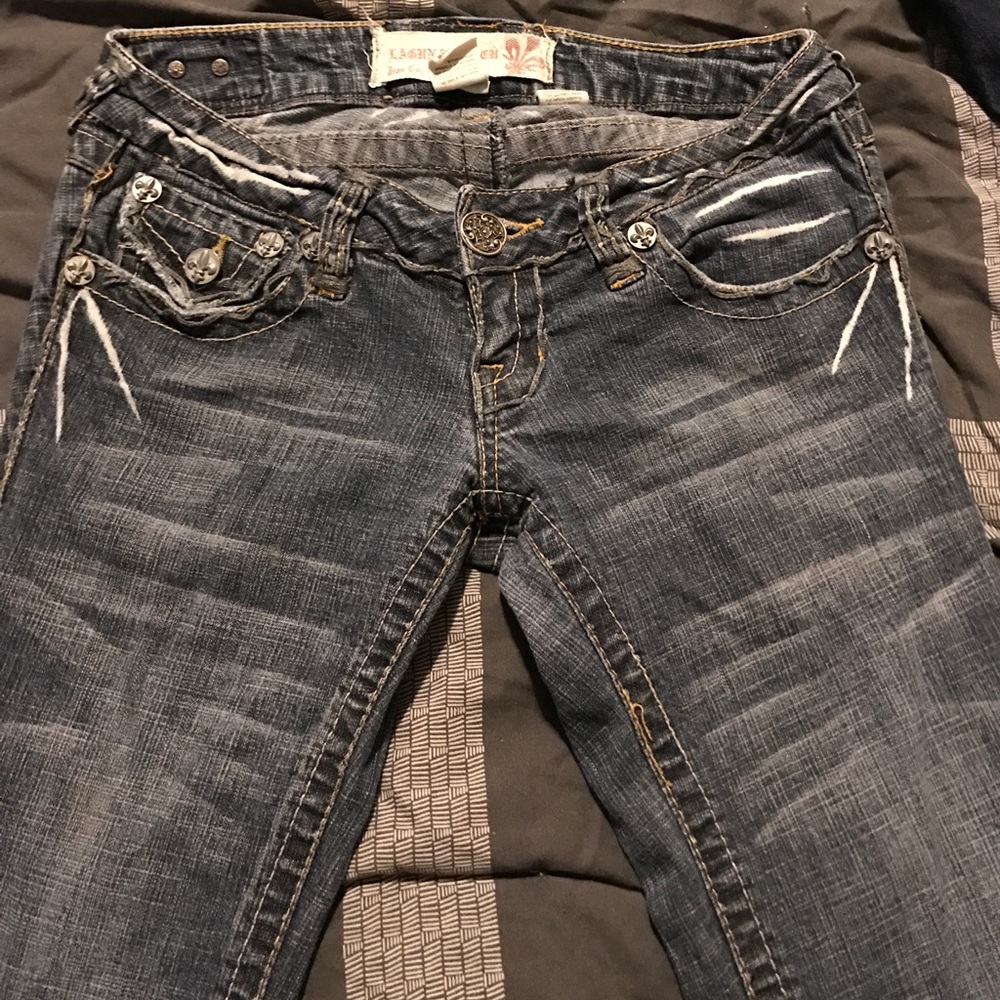 Pair of woman jeans size 26 in great condition