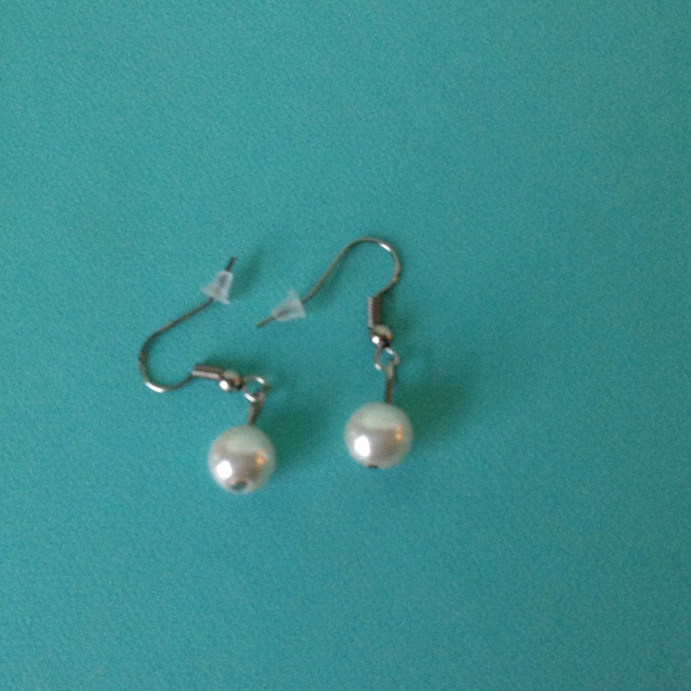 Pearl Classic Earrings ❤️